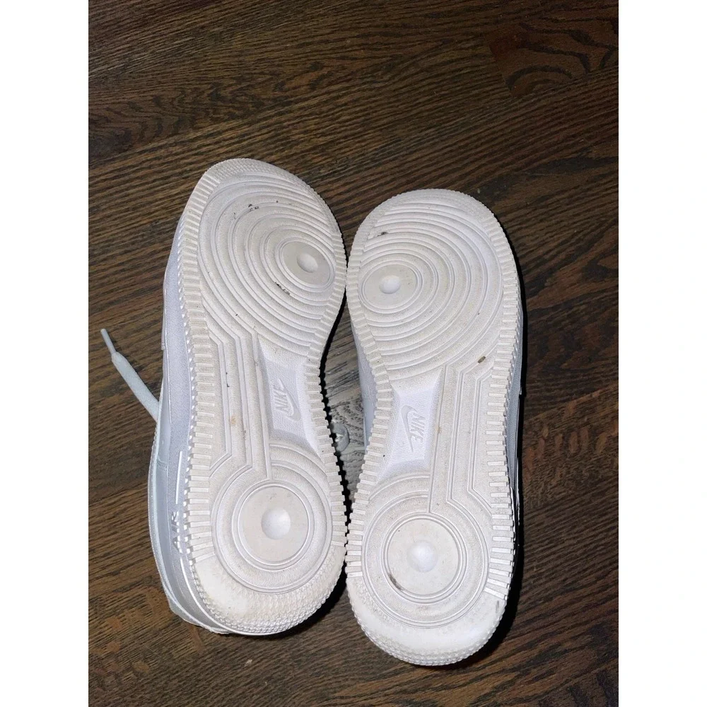 Nike Air Force 1 Low Top Sneakers Mens 8.5 White Shoes CW2288-111